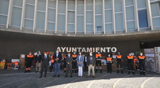 Santa Marta acoge el acto anual de entrega de material de Protección Civil en la provincia